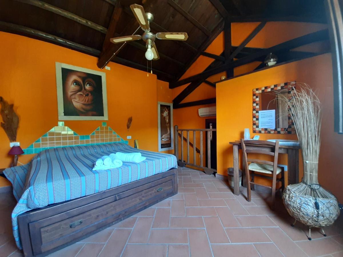 Вилла La Fattoria Delle Tartarughe San Gregorio  Экстерьер фото
